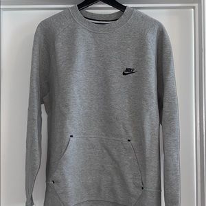 NIKE Tech Fleece Sweatshirt